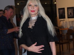 Fashion Show in der Contemplor Galerie Wien am 16. 03. 2024